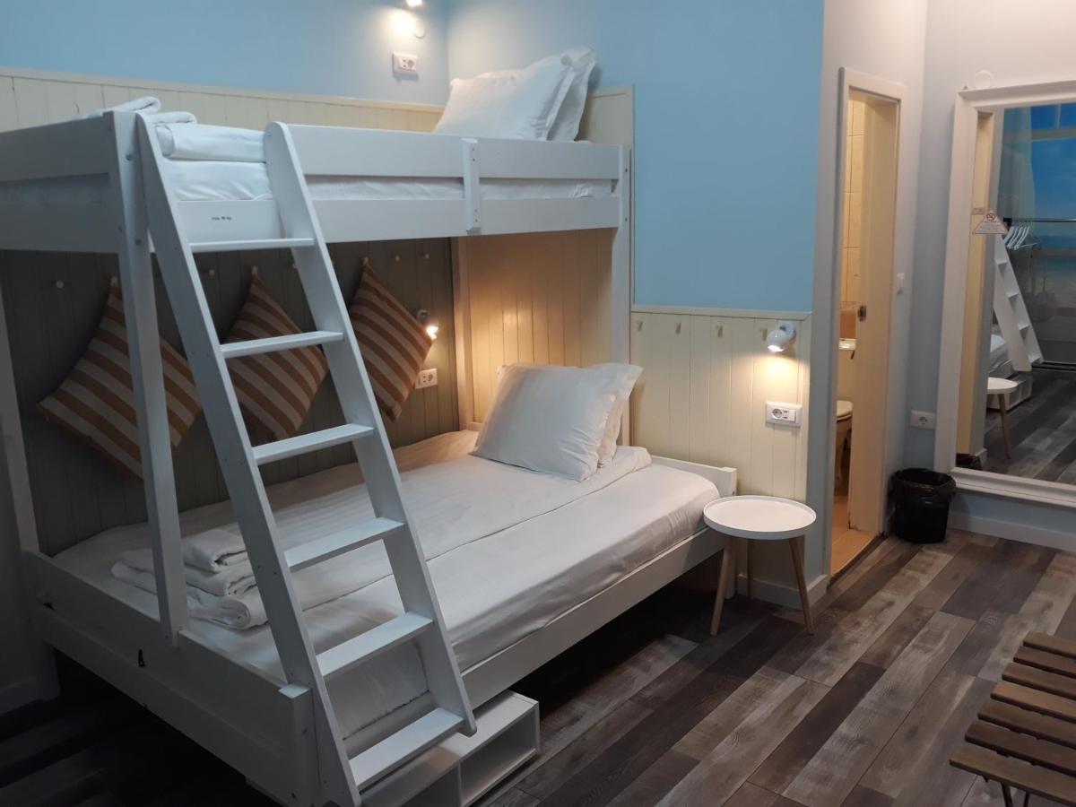 Three Dolphins Hotel With Rooftop Terracе Warna Zimmer foto