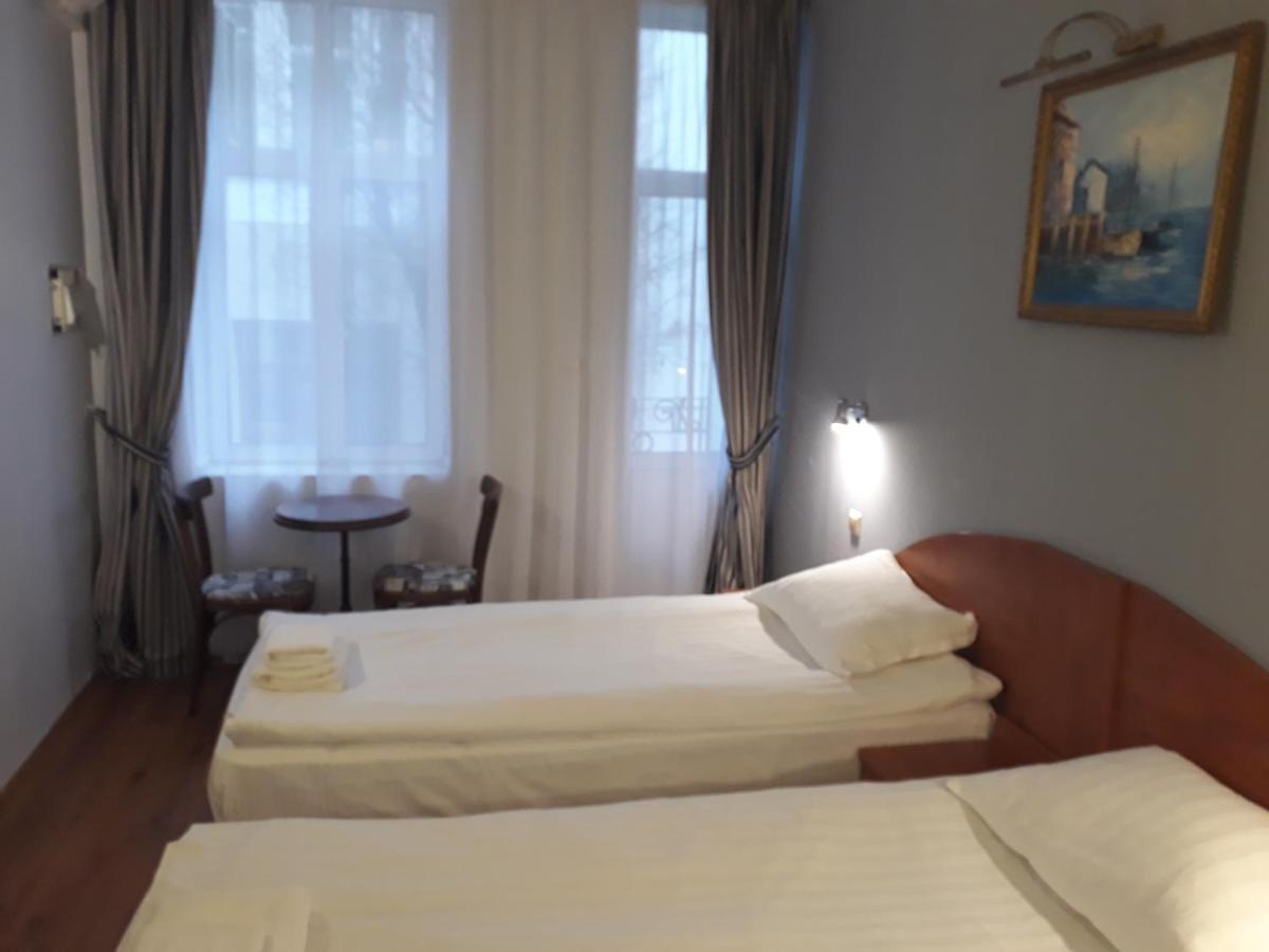 Three Dolphins Hotel With Rooftop Terracе Warna Zimmer foto